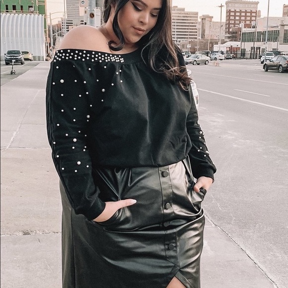 Clarissa Sweater Large NWT - Picture 10 of 13